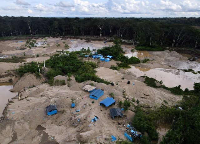 A camp of informal gold miners in the Madre de Dios region, Peru, May 22, 2023. REUTERS/Alessandro Cinque