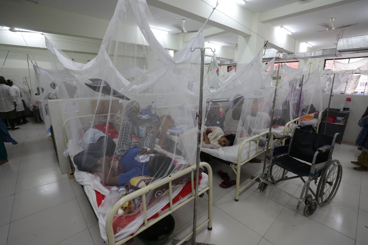 Dengue patients are protected with mosquito nets inside the dengue wards at the Shaheed Suhrawardy Medical College, Dhaka, August 30, 2023